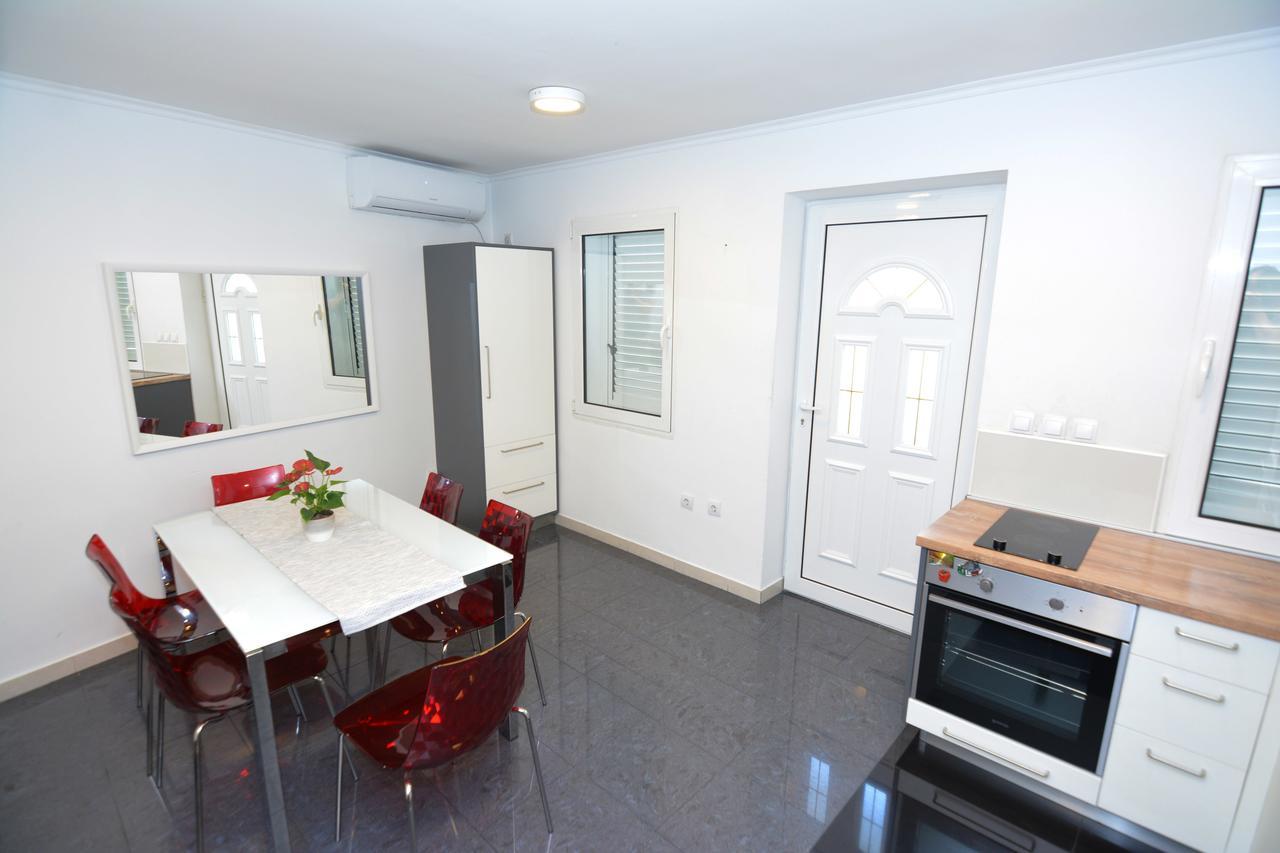 Tropicoco Apartments Tivat Exterior foto